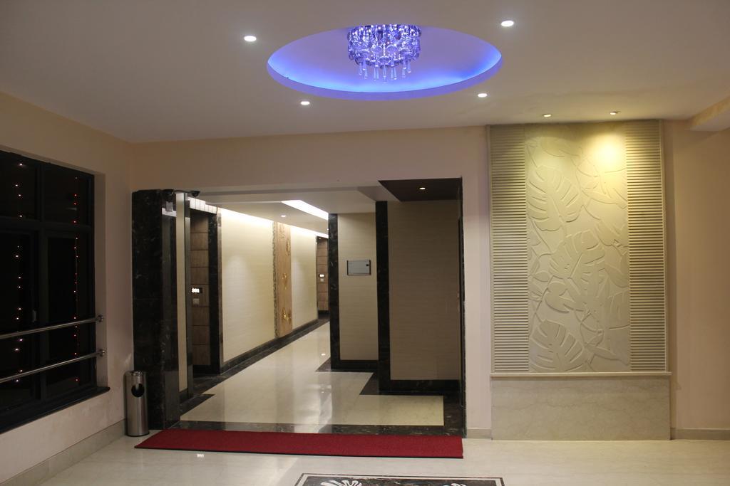 Hotel Shrinath Palace Órcsha Kültér fotó