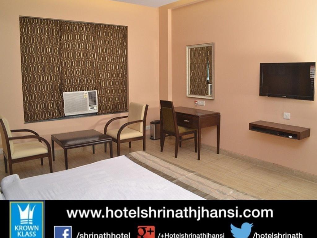 Hotel Shrinath Palace Órcsha Szoba fotó