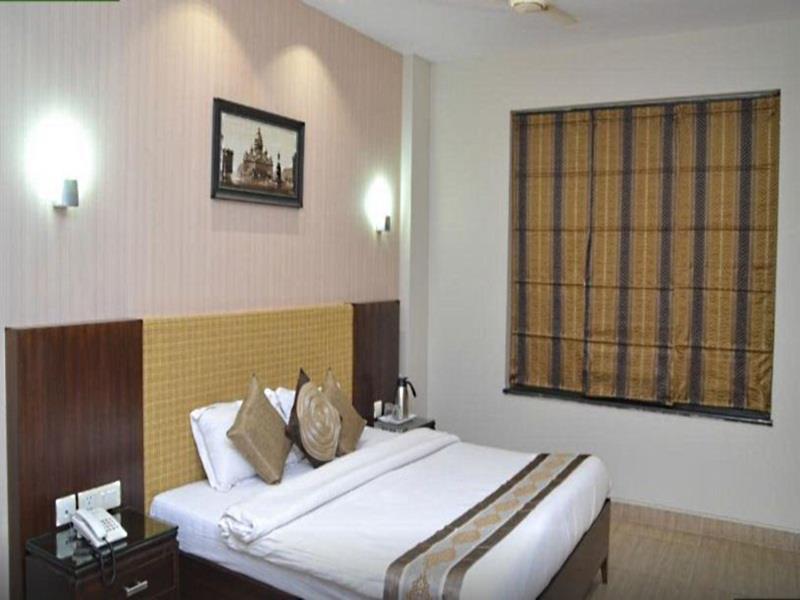 Hotel Shrinath Palace Órcsha Kültér fotó